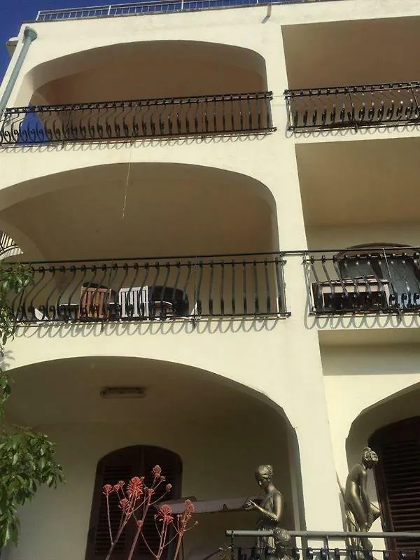 Villa With 3 Bedrooms In Milazzo, With Wonderful Sea View, Enclosed Ga  Milazzo